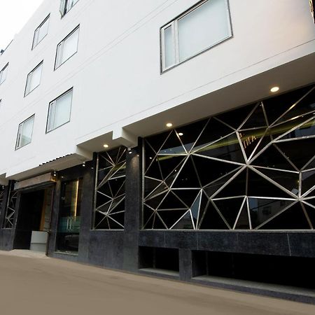 Hotel Stanley By Foxi Group- Near Delhi International Airport Yeni Delhi Dış mekan fotoğraf