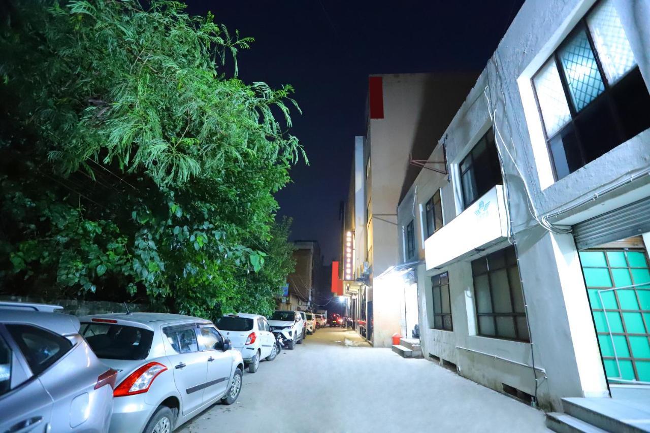 Hotel Stanley By Foxi Group- Near Delhi International Airport Yeni Delhi Dış mekan fotoğraf